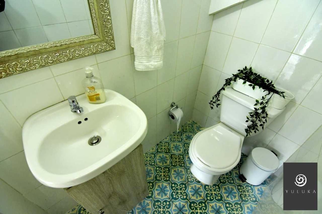 Yuluka Hostel Апуло Екстериор снимка