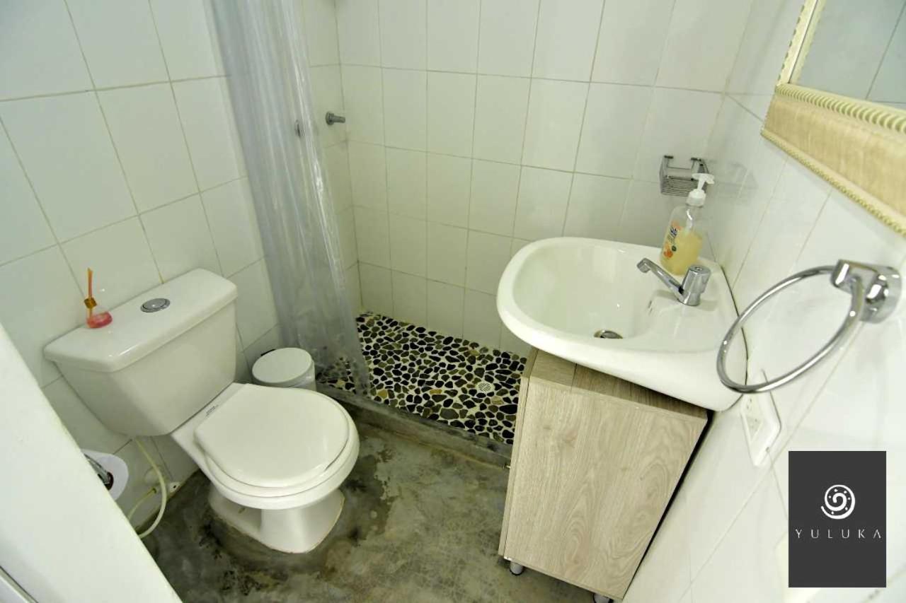 Yuluka Hostel Апуло Екстериор снимка