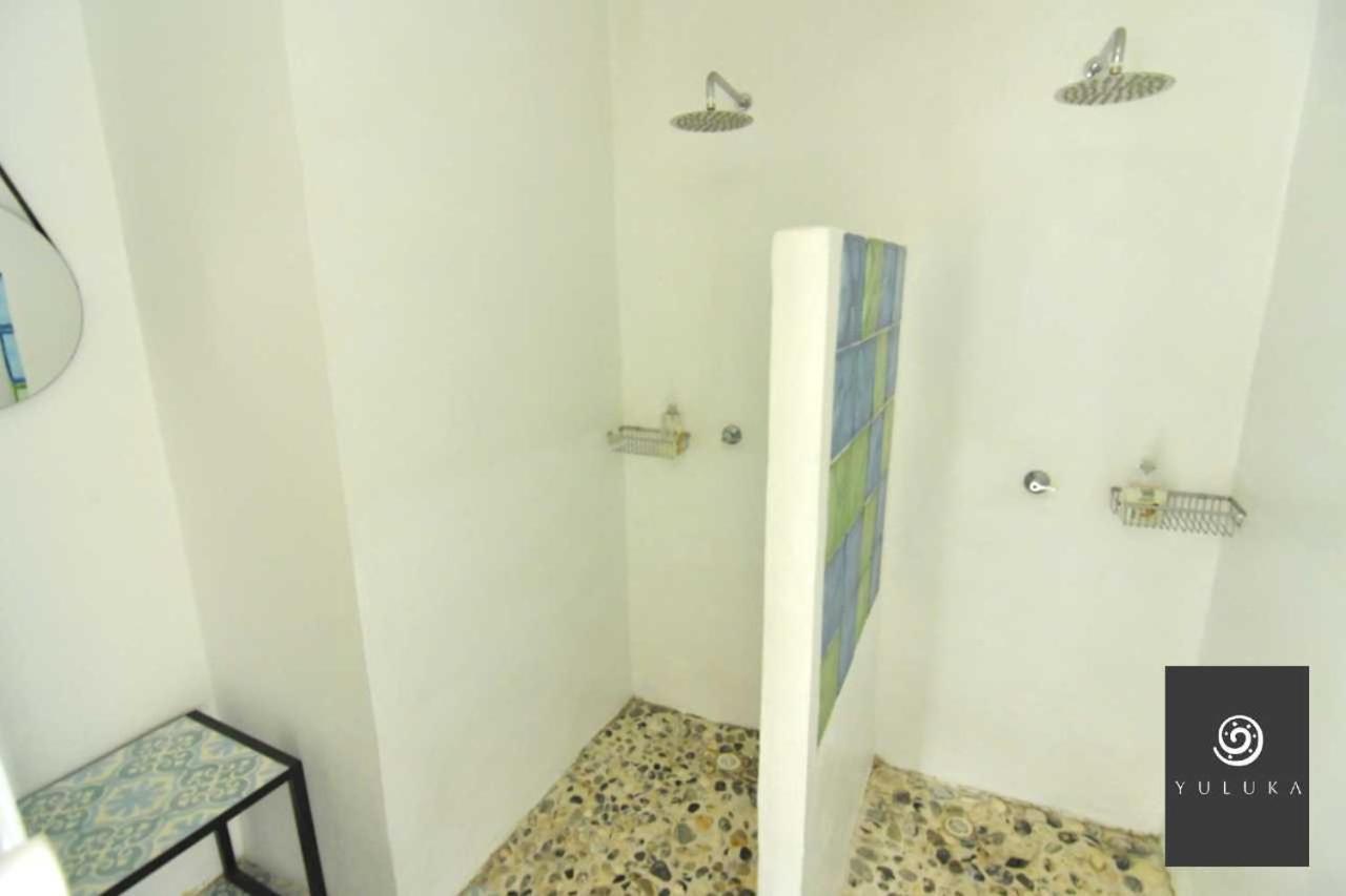 Yuluka Hostel Апуло Екстериор снимка