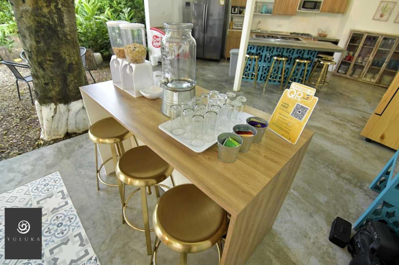 Yuluka Hostel Апуло Екстериор снимка