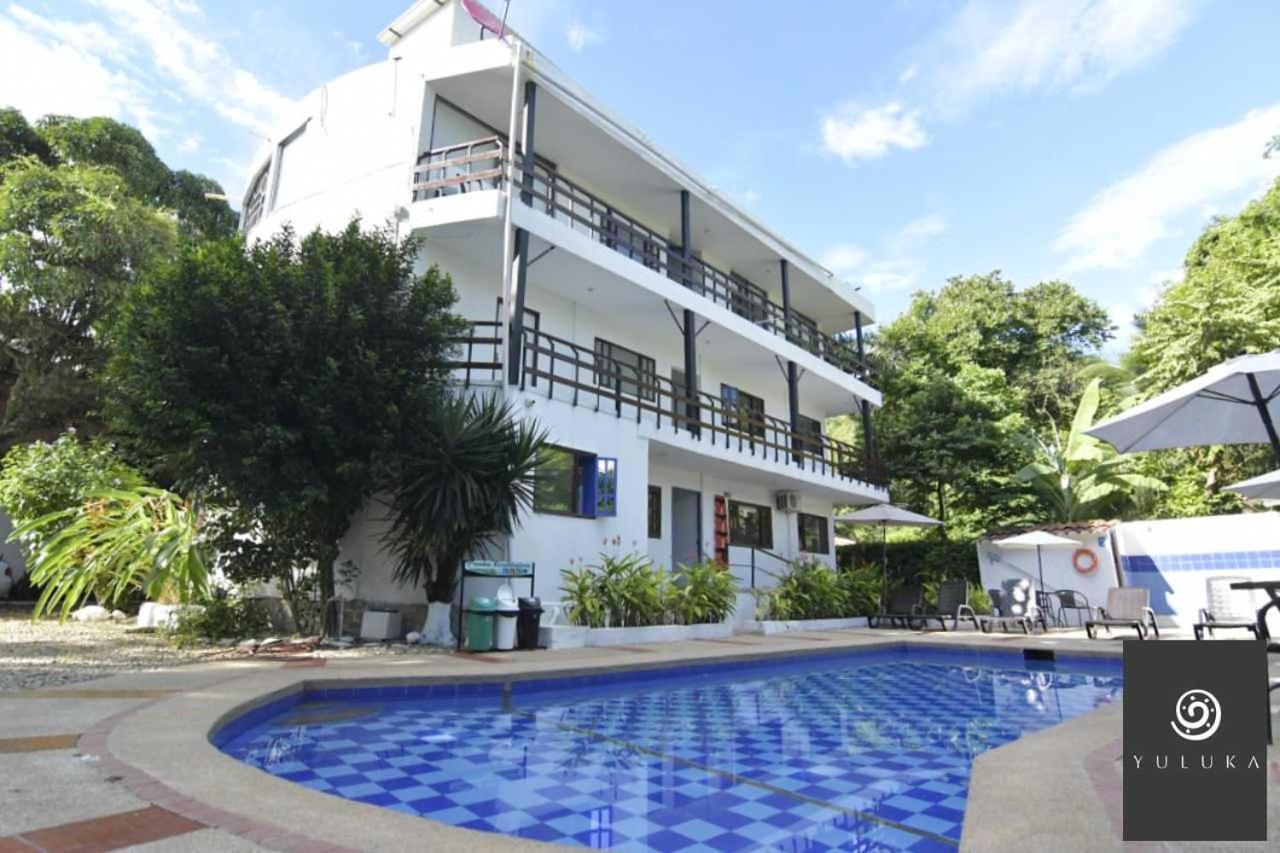 Yuluka Hostel Апуло Екстериор снимка