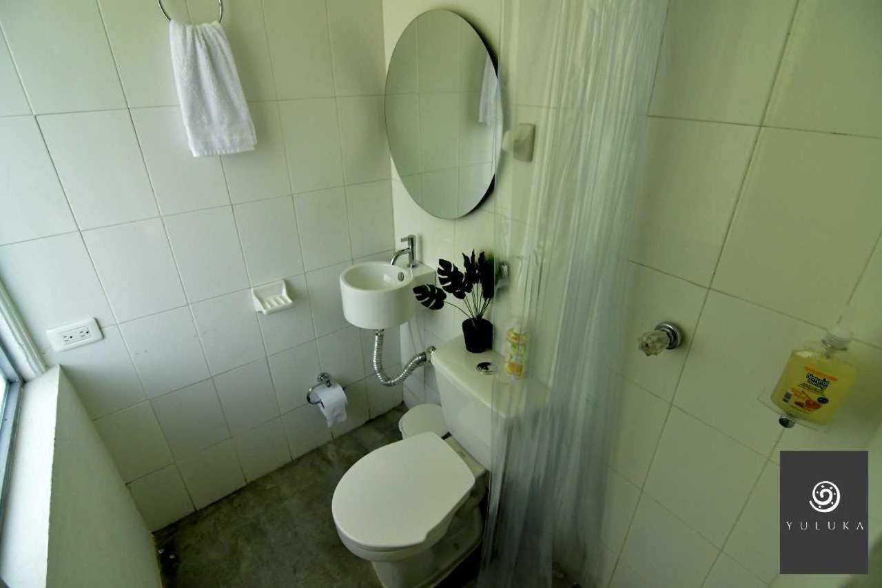 Yuluka Hostel Апуло Екстериор снимка
