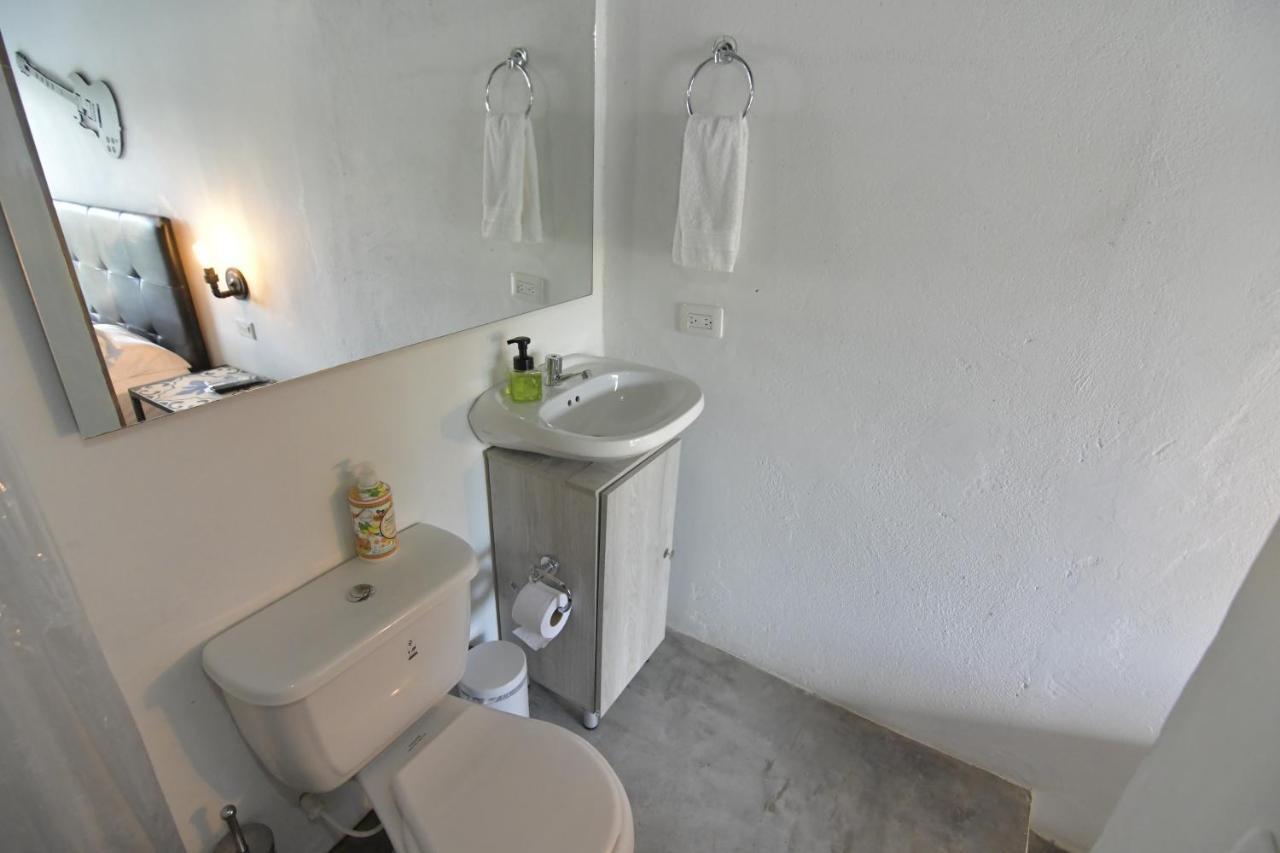 Yuluka Hostel Апуло Екстериор снимка