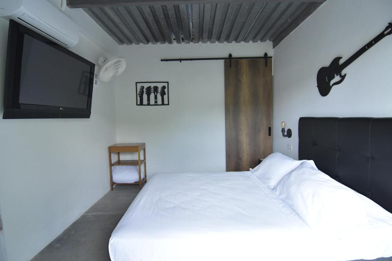 Yuluka Hostel Апуло Екстериор снимка