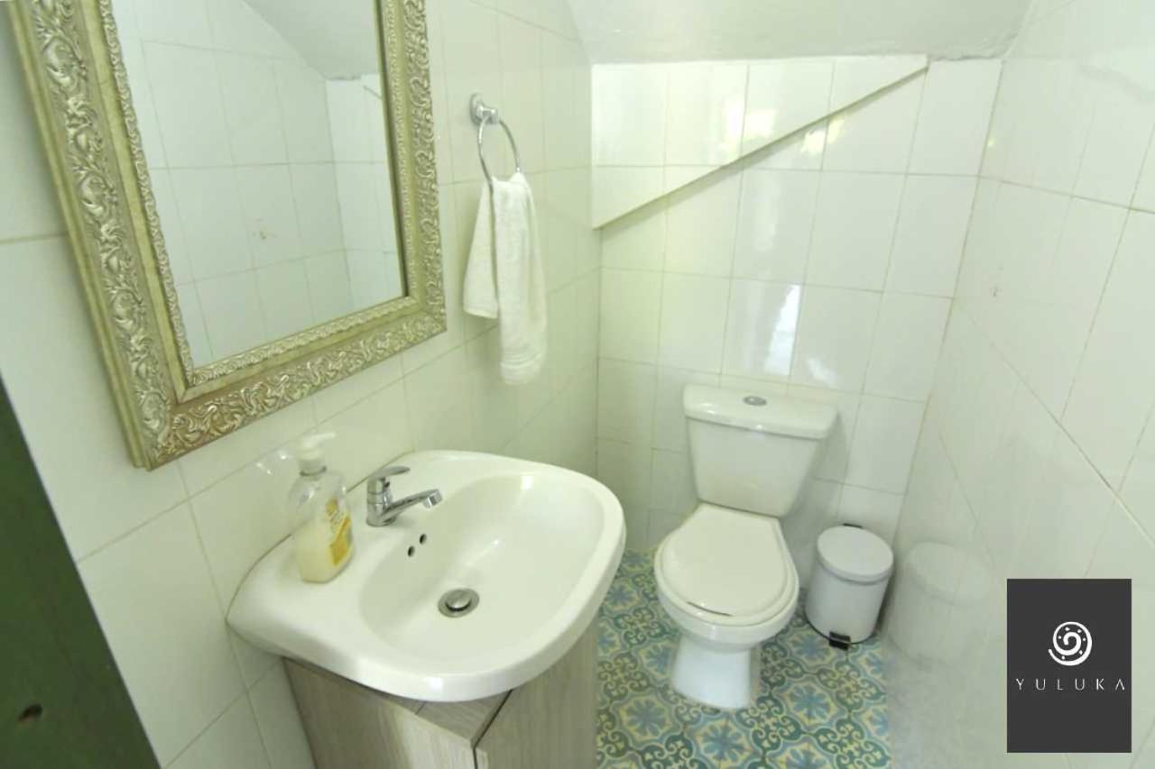 Yuluka Hostel Апуло Екстериор снимка